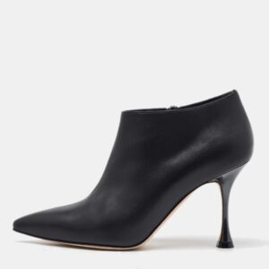 manolo blahnik black leather pointed toe ankle length boots size 37.5