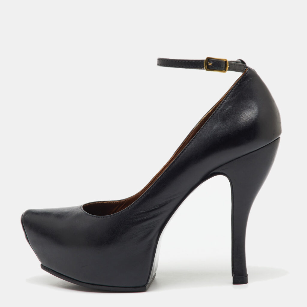 luxury-women-mcq-by-alexander-mcqueen-used-shoes-p1136961-001.jpg McQ by Alexander McQueen Black Leather Burlesque Ankle Strap Platform Pumps Size 38