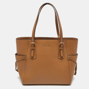 luxury-women-michael-kors-new-handbags-p1190486-002.jpg michael kors brown leather east west voyager tote