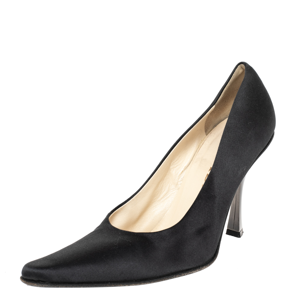 luxury-women-prada-used-shoes-p479533-006.jpg Prada Black Satin Pointed Toe Pumps Size 38.5