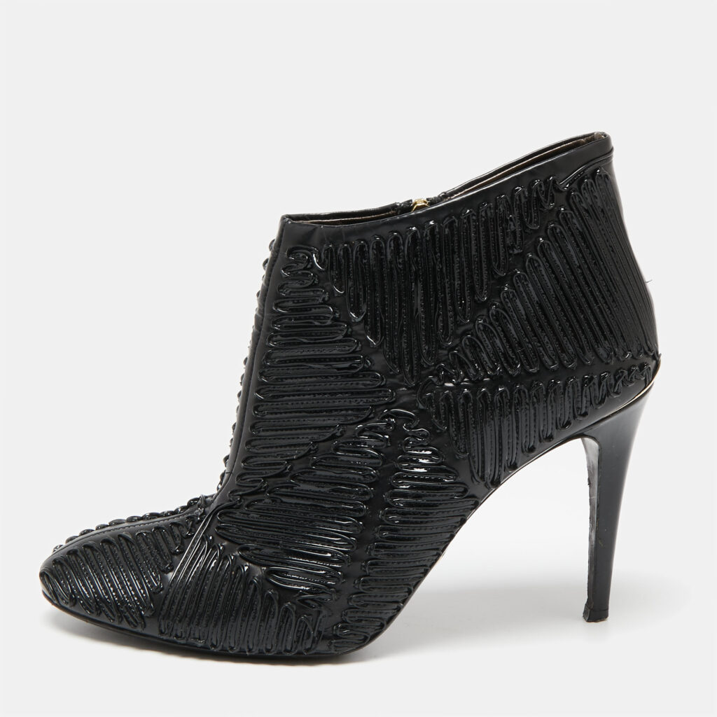 luxury-women-roberto-cavalli-used-shoes-p630648-002.jpg Roberto Cavalli Black Patent And Leather Ankle Boots Size 40