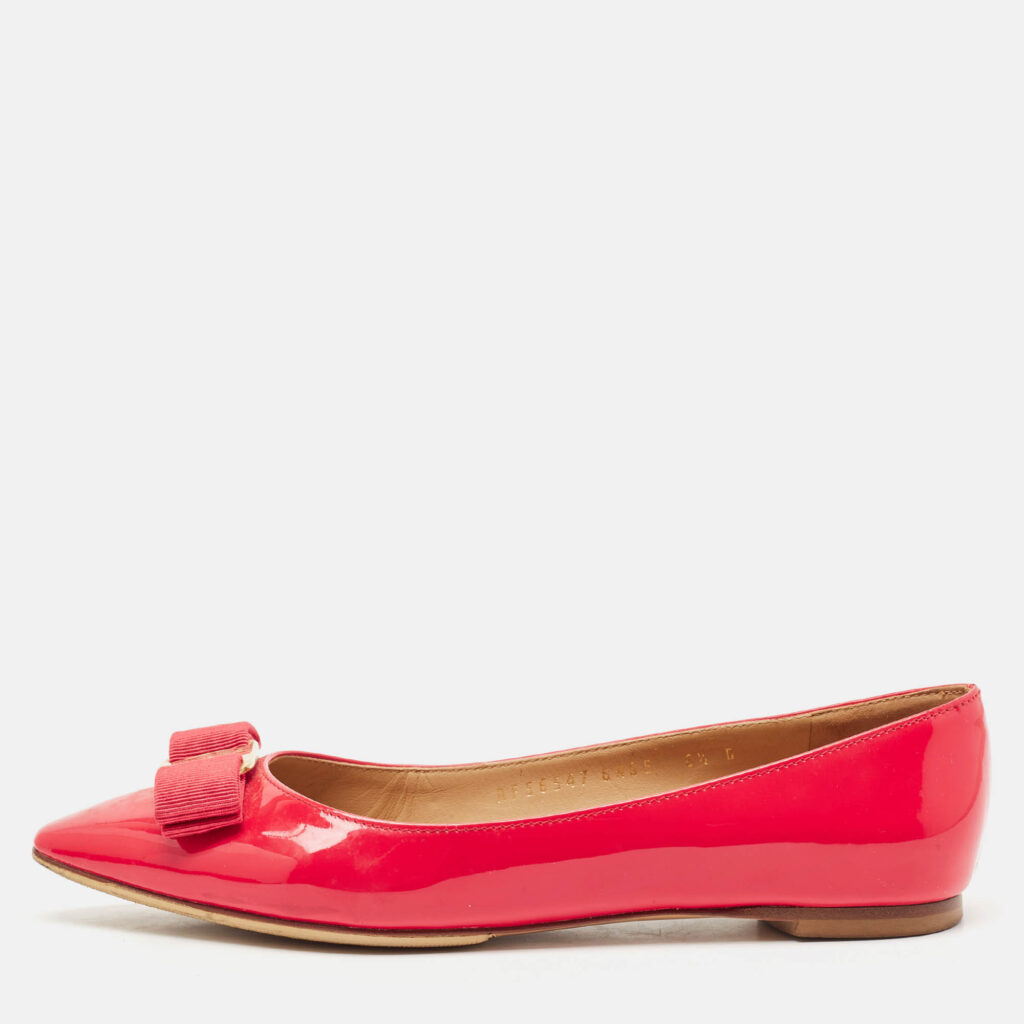 luxury-women-salvatore-ferragamo-used-shoes-p1136561-010.jpg Salvatore Ferragamo Red Patent Leather Zeri Ballet Flats Size 37