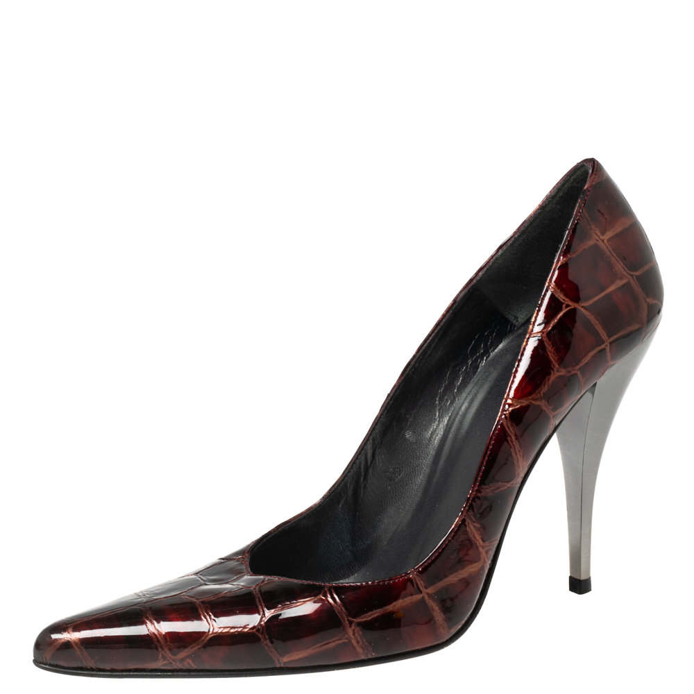 luxury-women-stuart-weitzman-used-shoes-p572726-007.jpg Stuart Weitzman Burgundy Croc Embossed Patent Leather Pointed Toe Pumps Size 40
