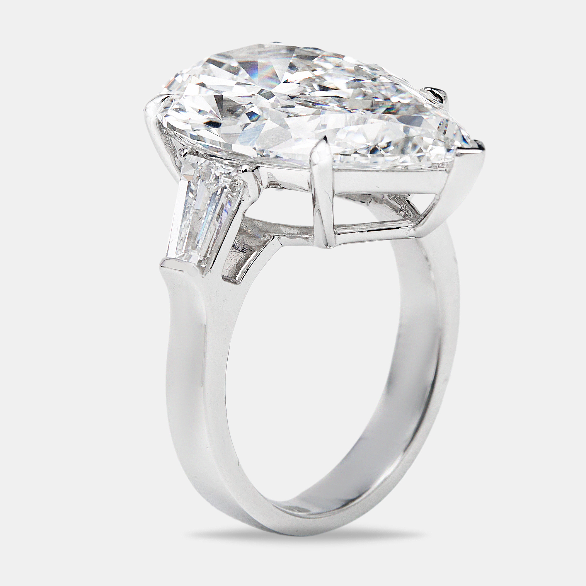 11.00 cts pear cut and trapezoid lab grown diamond 18k white gold ring size 53