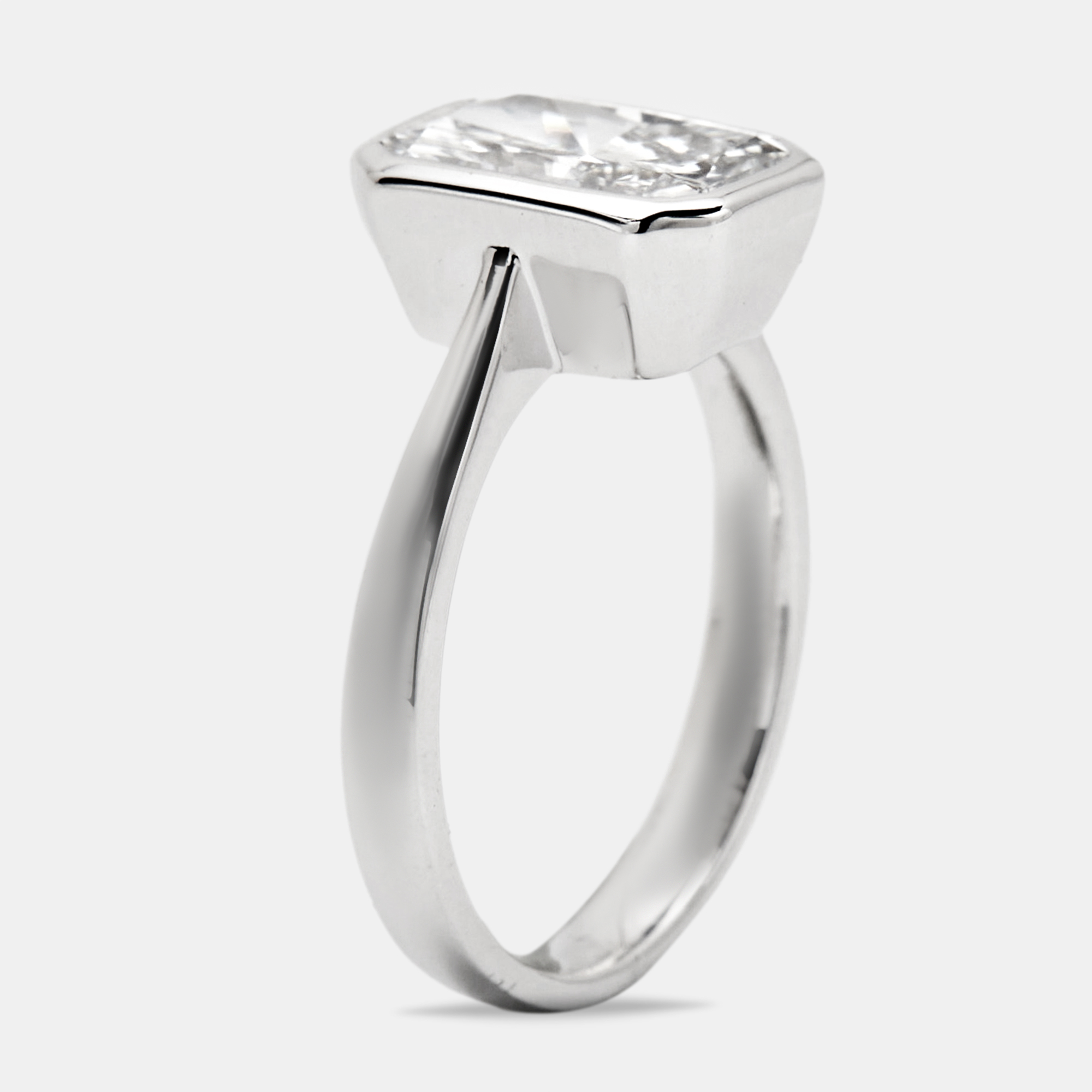 2.80 cts radiant cut lab grown diamond 18k white gold ring size 53