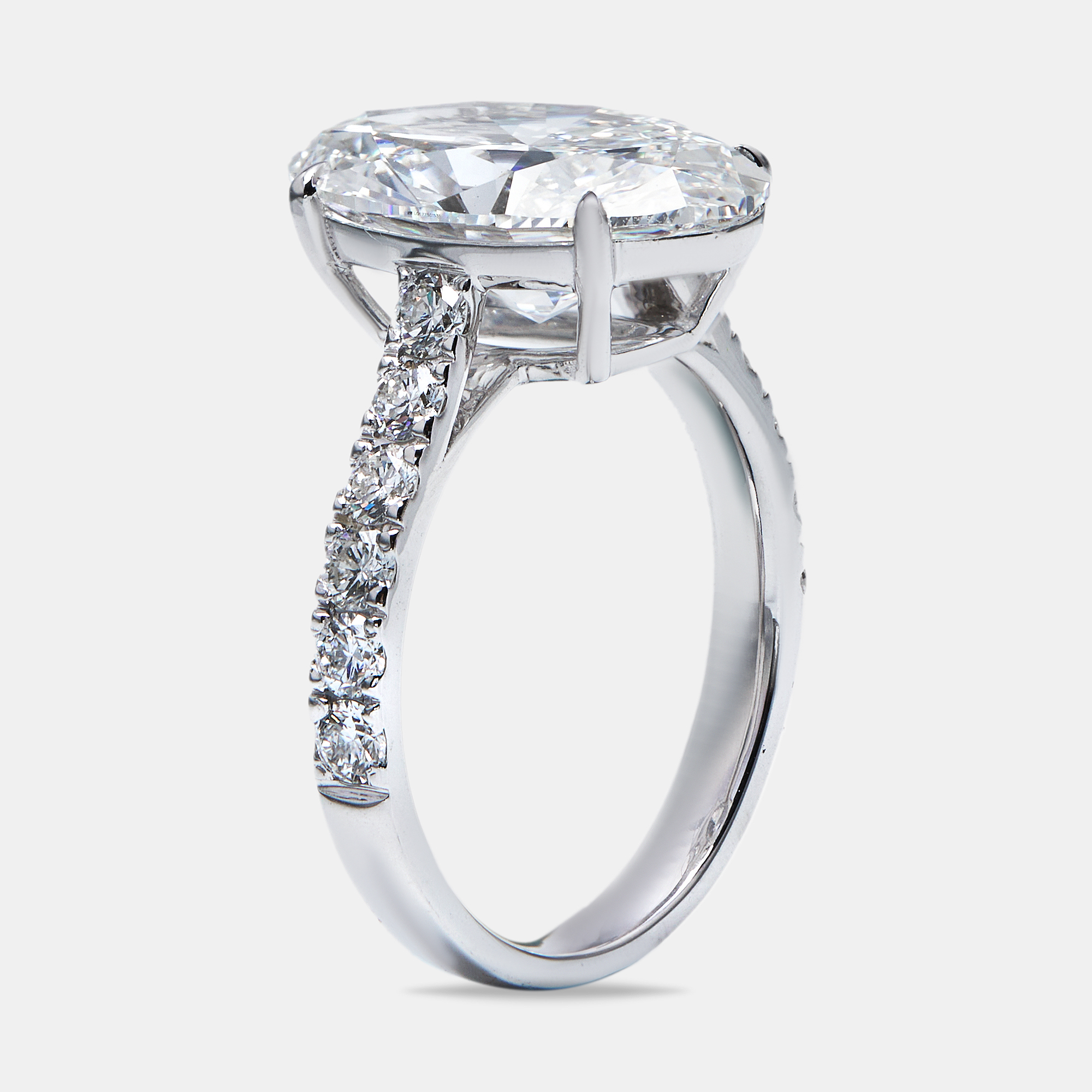 5.65 cts oval round 18k white gold lab grown diamond ring size 54