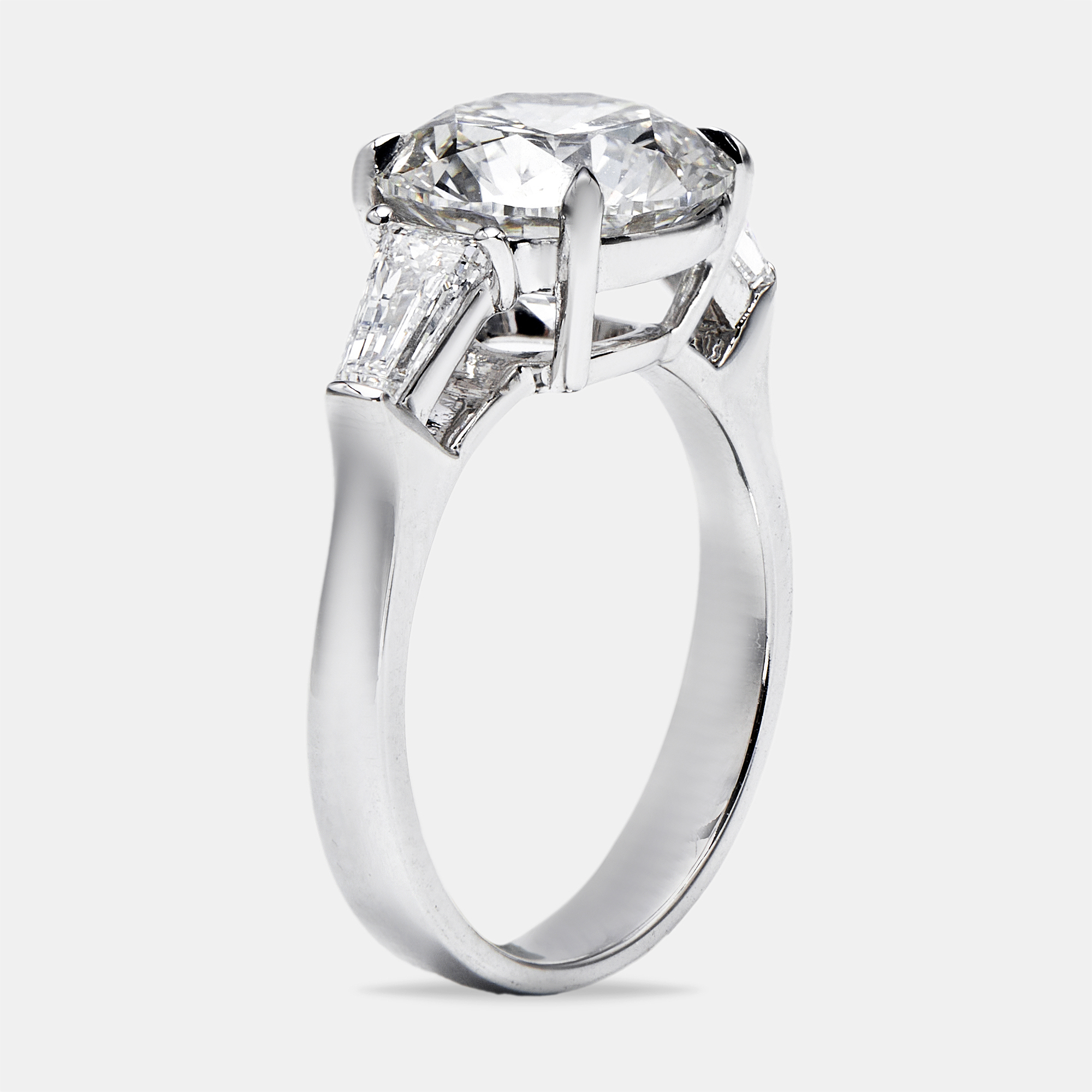 3.50 cts round brilliant and baguette cut lab grown diamonds 18k white gold ring size 54
