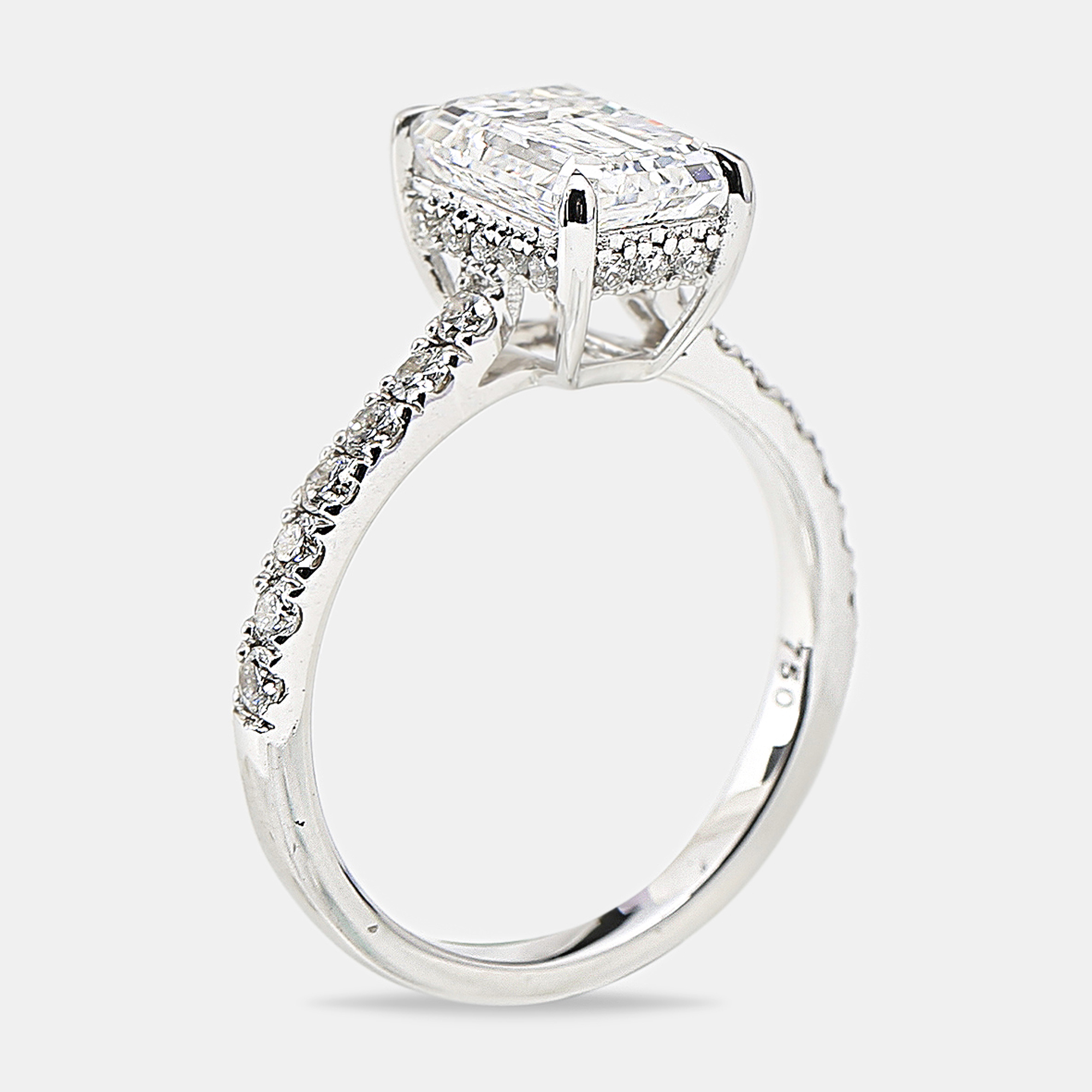 2.40 cts emerald cut round brilliant 18k white gold lab grown diamonds ring size 54