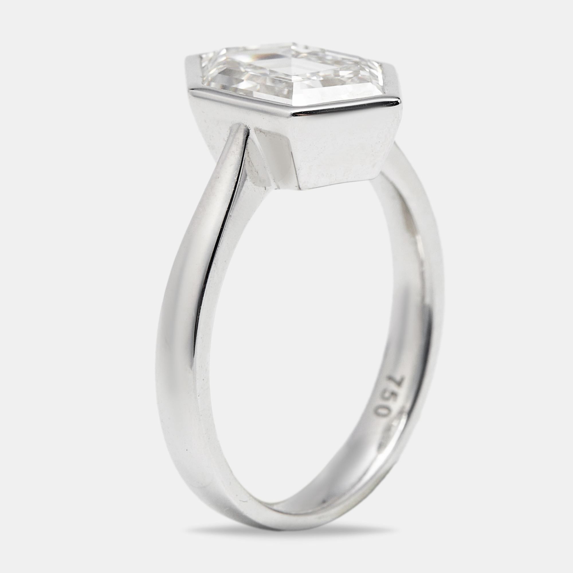 2.75 cts hexagon cut lab grown diamond 18k white gold ring size 53