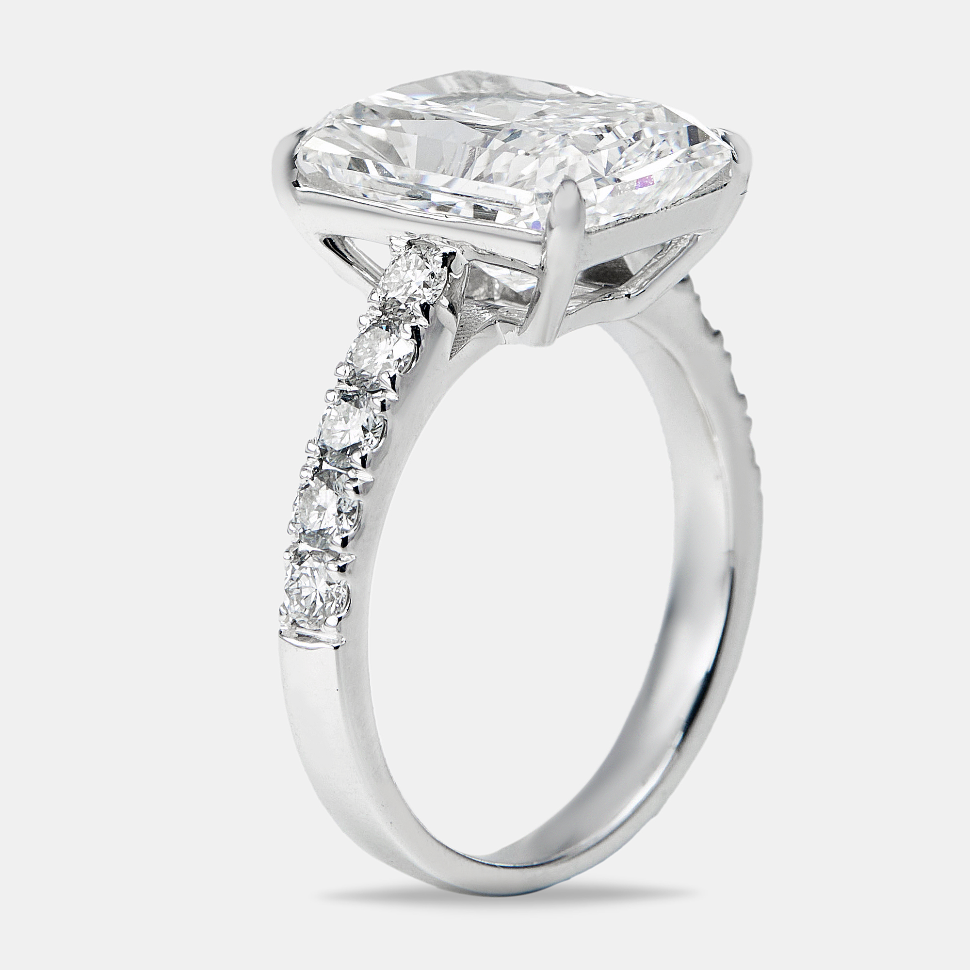 5.50 cts radiant and round lab grown diamond 18k white gold ring size 53