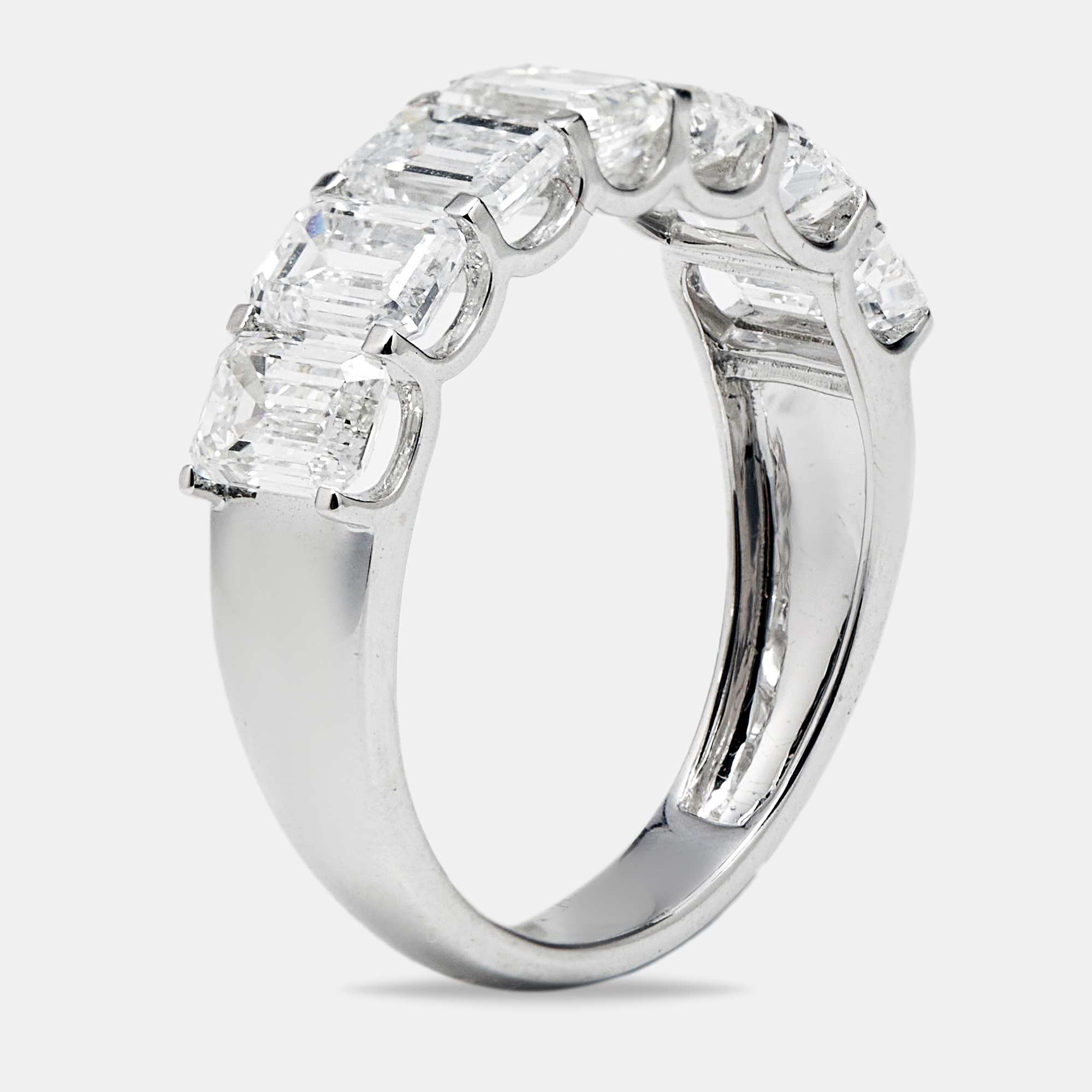 2.95 cts emerald cut lab grown diamond 18k white gold ring size 51