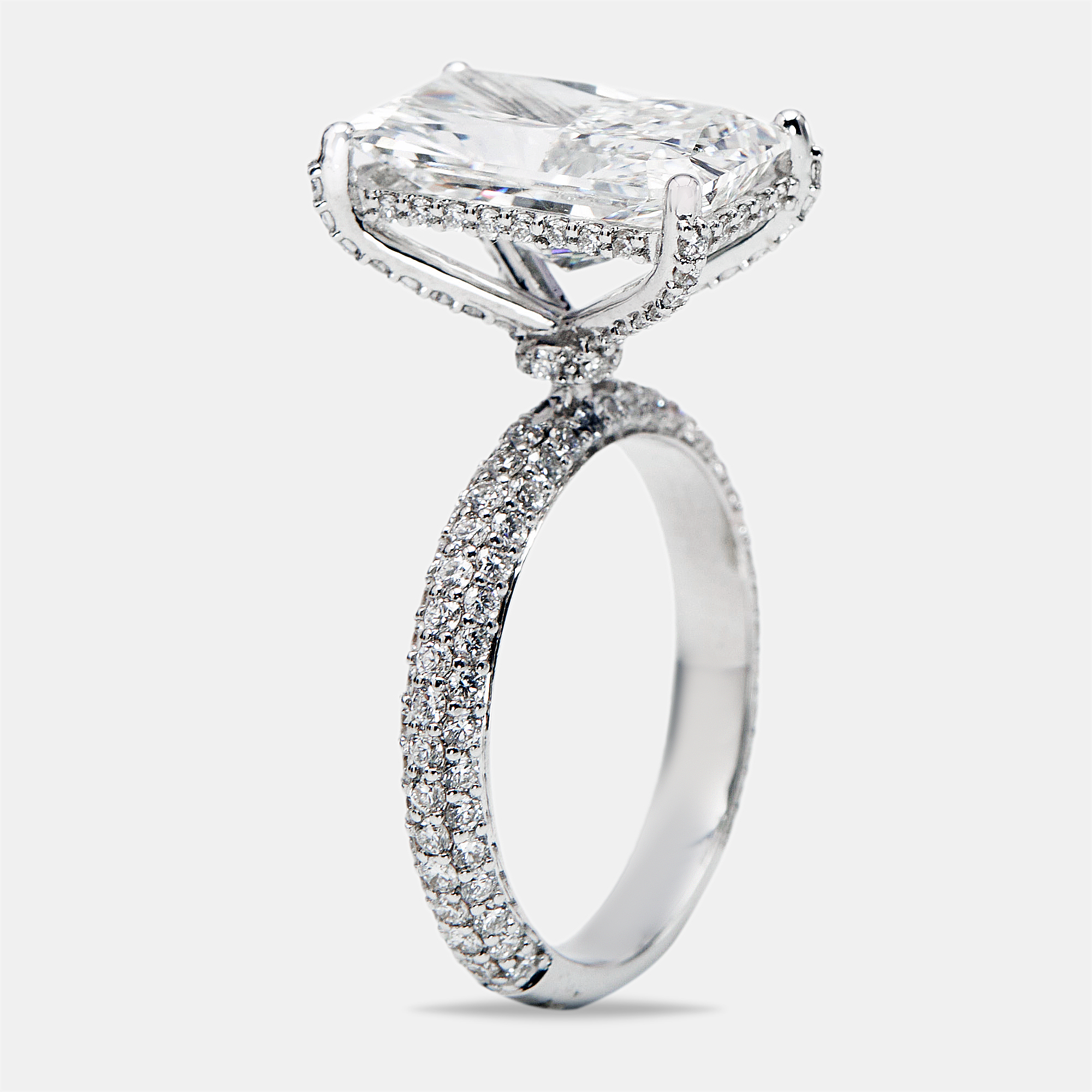 6.20 cts radiant and round lab grown diamond 18k white gold ring size 52