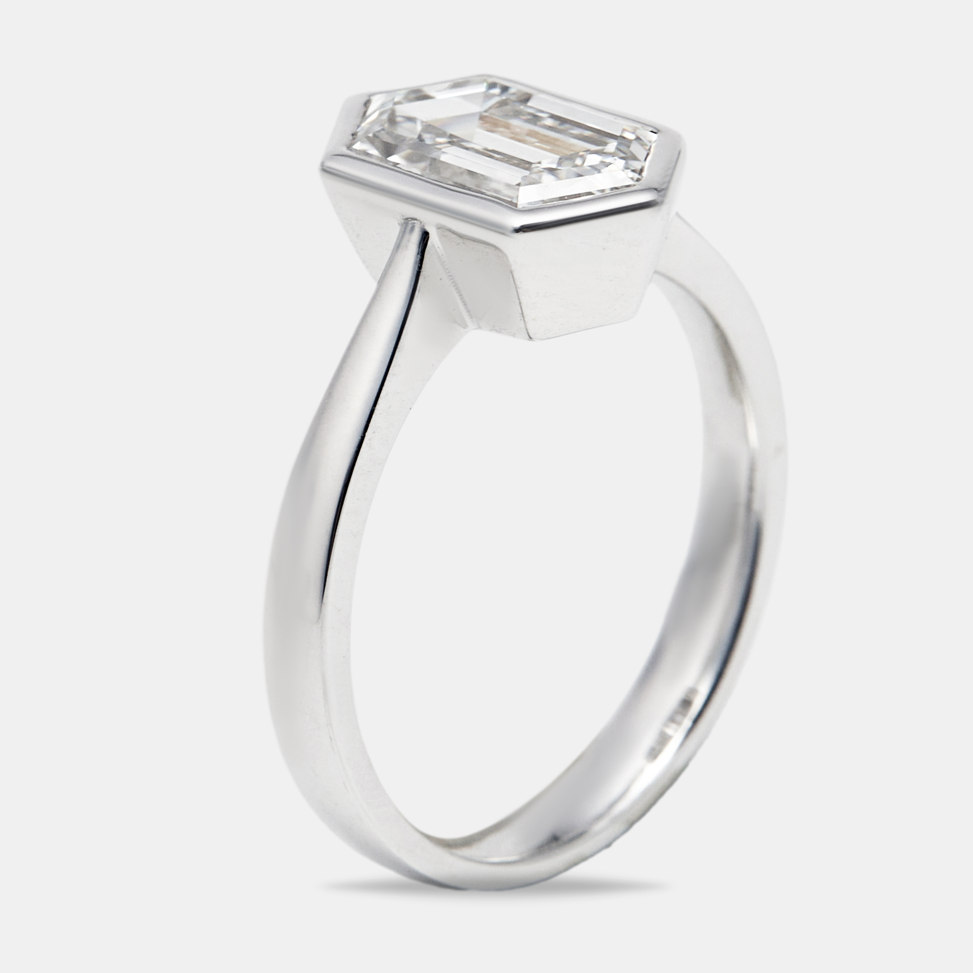 2.05 cts hexagon cut lab grown diamond 18k white gold ring size 54