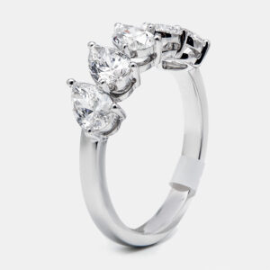 luxury-women-the-diamond-edit-new-fine-jewelry-p1180257-001.jpg 1.7 cts pear brilliant lab grown diamonds 18k white gold ring size 52