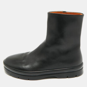 luxury-women-the-row-used-shoes-p1172491-010.jpg the row black leather boris ankle boots size 38.5