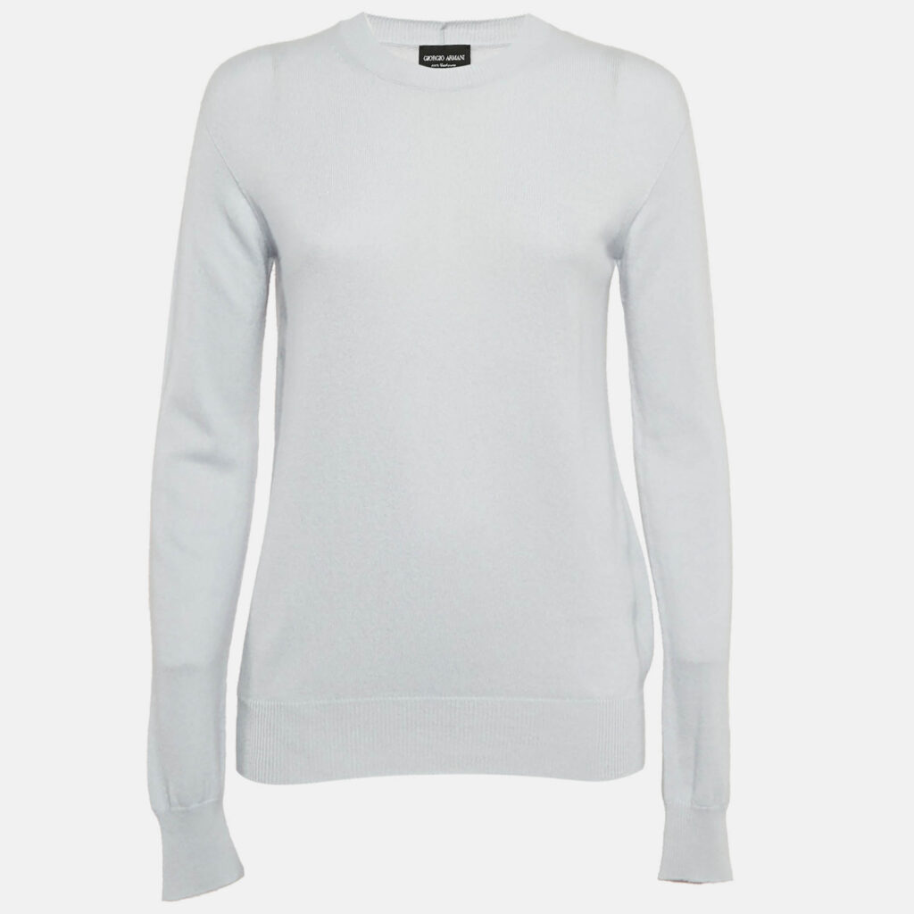 luxury-women-giorgio-armani-used-clothes-p1084255-001.jpg Giorgio Armani Blue Cashmere Knit Long Sleeve Sweater S