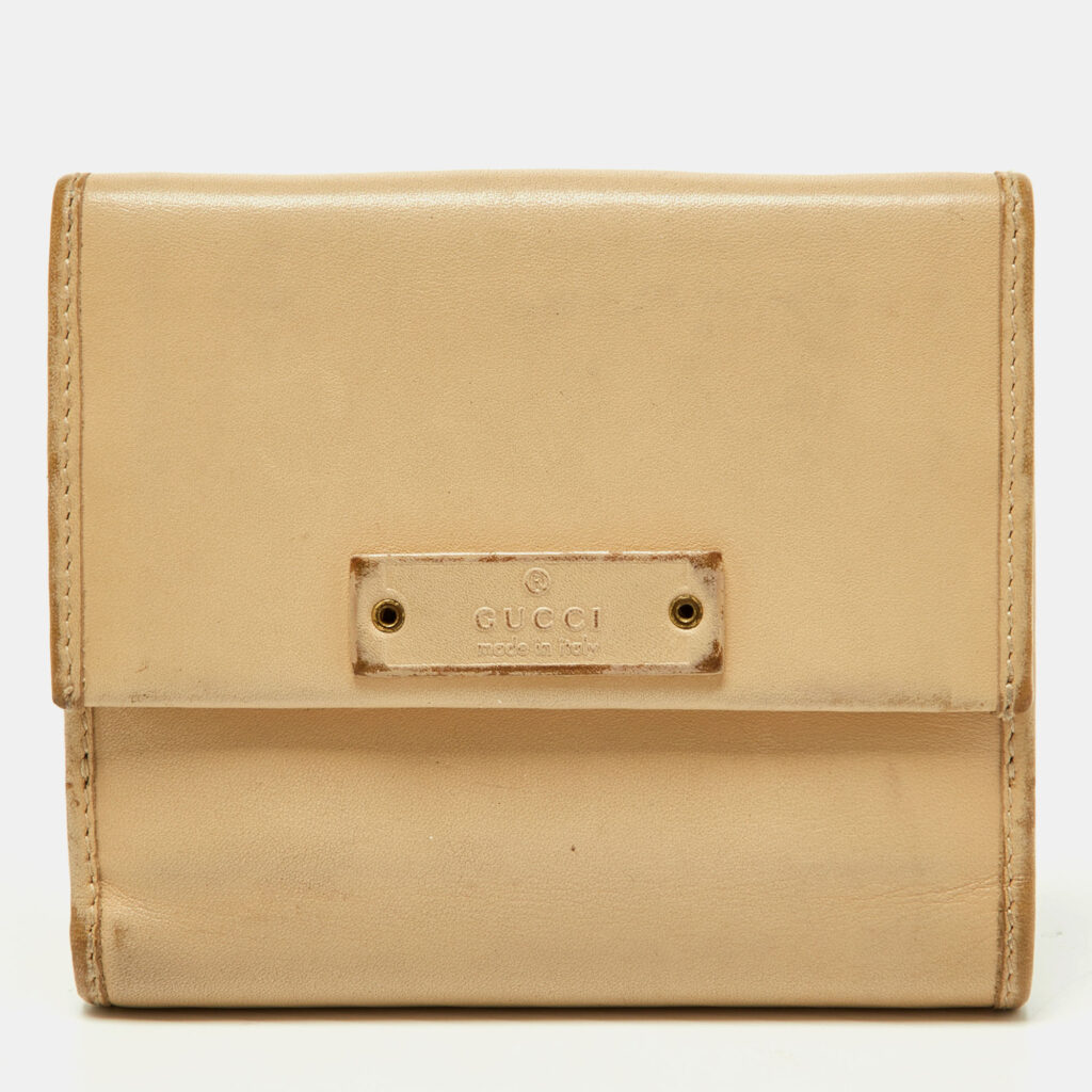 luxury-women-gucci-used-handbags-p865580-016.jpg Gucci Cream Leather French Wallet