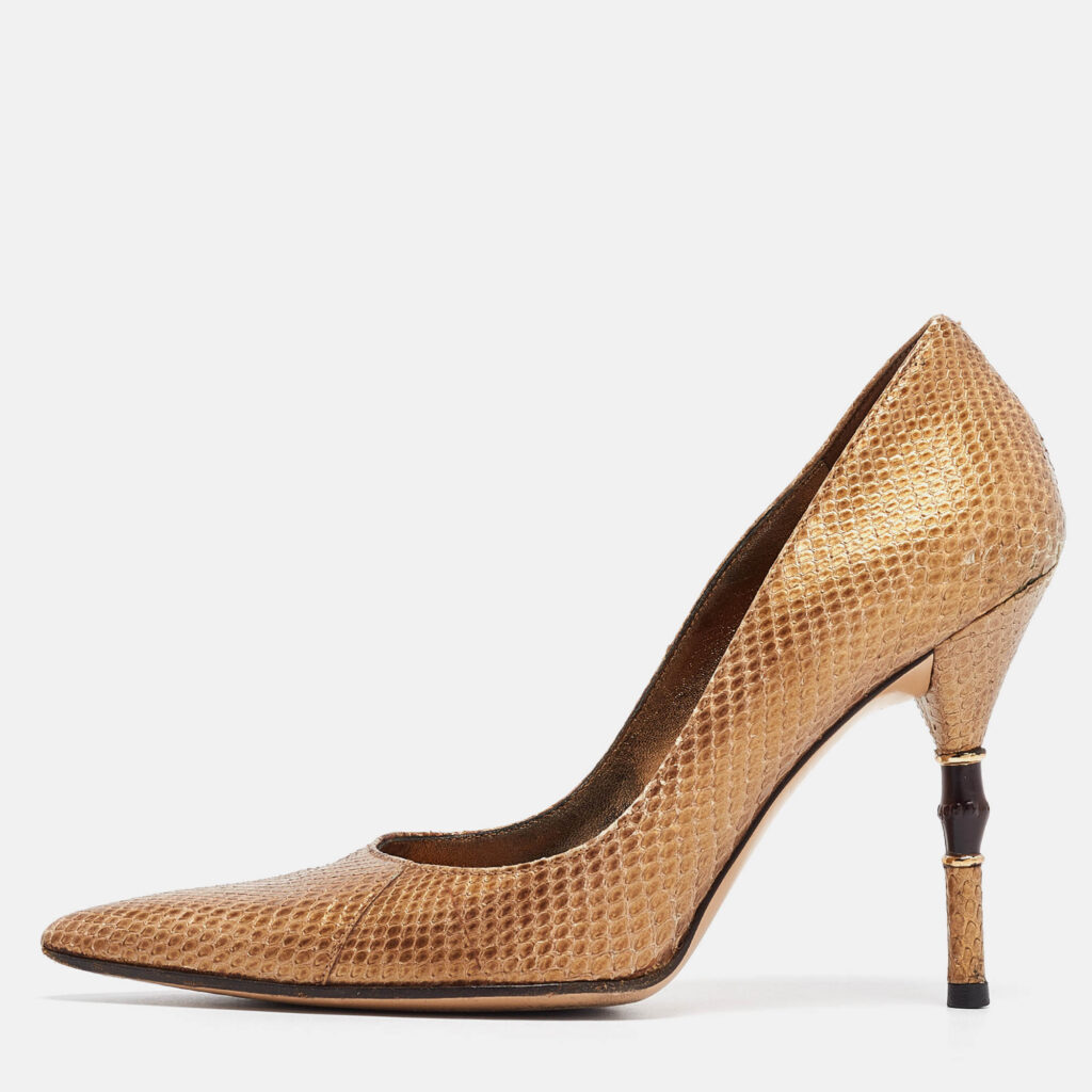 luxury-women-gucci-used-shoes-p1000706-010.jpg Gucci Metallic Gold Snakeskin Bamboo Heel Pumps Size 36
