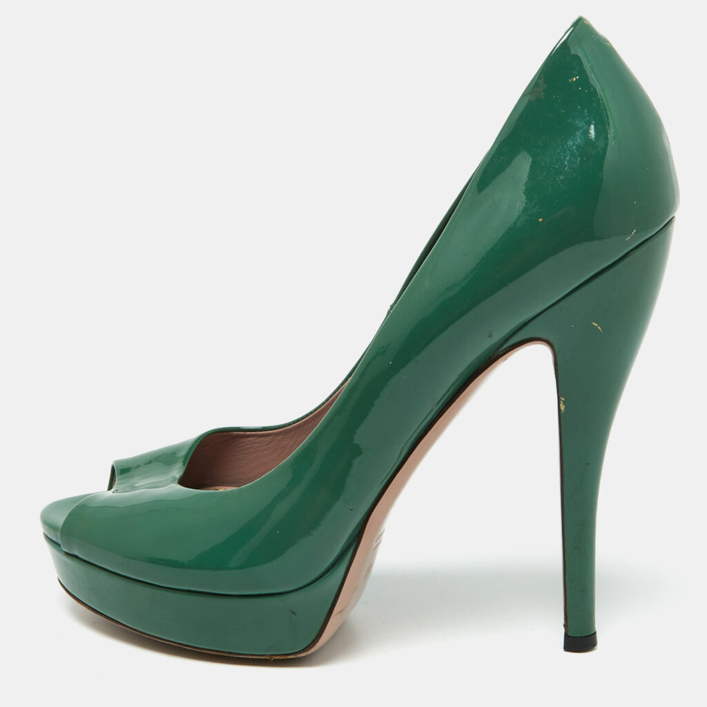 luxury-women-gucci-used-shoes-p1012051-001.jpg Gucci Green Patent Leather Peep Toe Platform Pumps Size 39