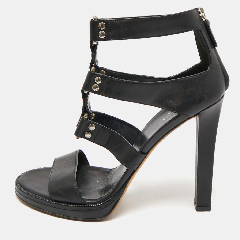 luxury-women-gucci-used-shoes-p1089130-001.jpg Gucci Black Leather Studded Gladiator Sandals Size 39