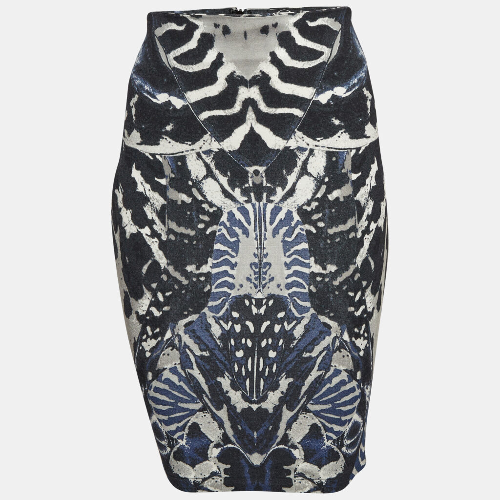 luxury-women-mcq-by-alexander-mcqueen-used-clothes-p1007193-001.jpg McQ by Alexander McQueen Blue Beetle Print Crepe Pencil Skirt XS
