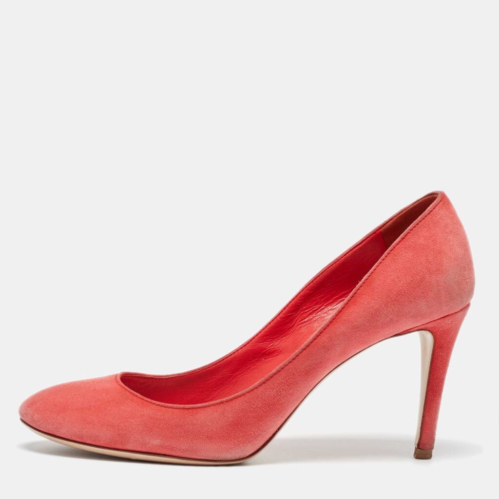 luxury-women-miu-miu-used-shoes-p1020373-003.jpg Miu Miu Coral Pink Suede Round Toe Pumps Size 37.5