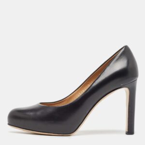 salvatore ferragamo black leather round toe pumps size 37.5