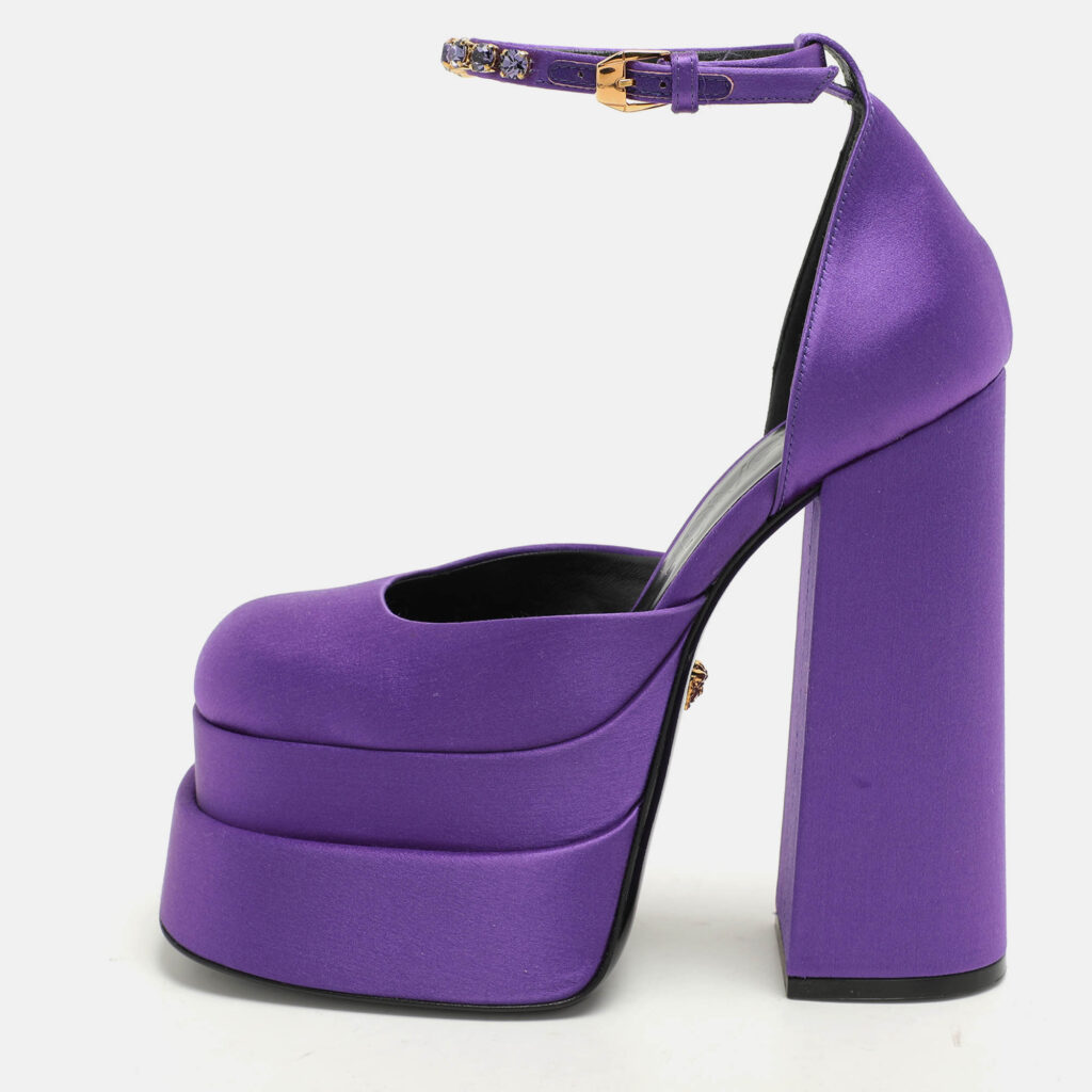 luxury-women-versace-used-shoes-p1078461-010.jpg Versace Purple Satin Medusa Aevitas Double Platform Pumps Size 36