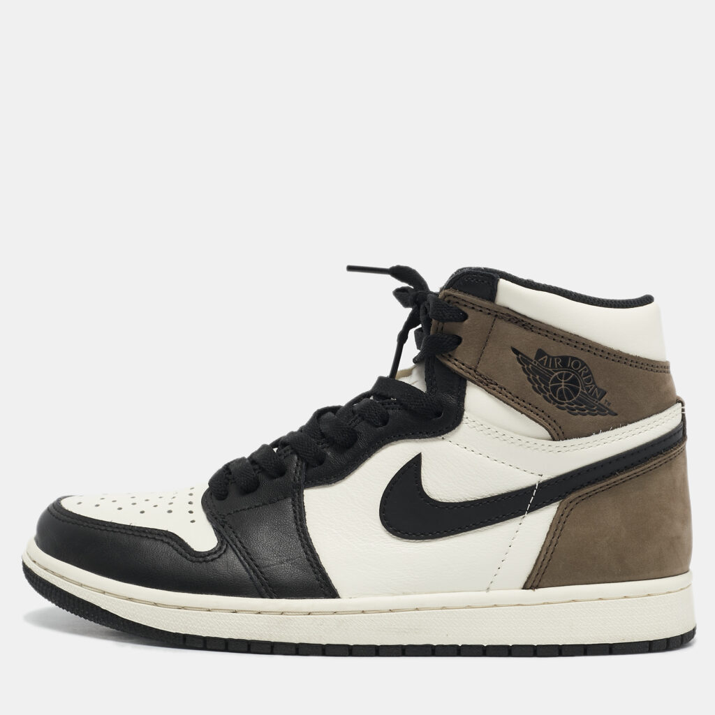 Air Jordans Tricolor Leather Jordan 1 Retro High OG Sneakers Size 41 Air Jordans Tricolor Leather Jordan 1 Retro High OG Sneakers Size 41