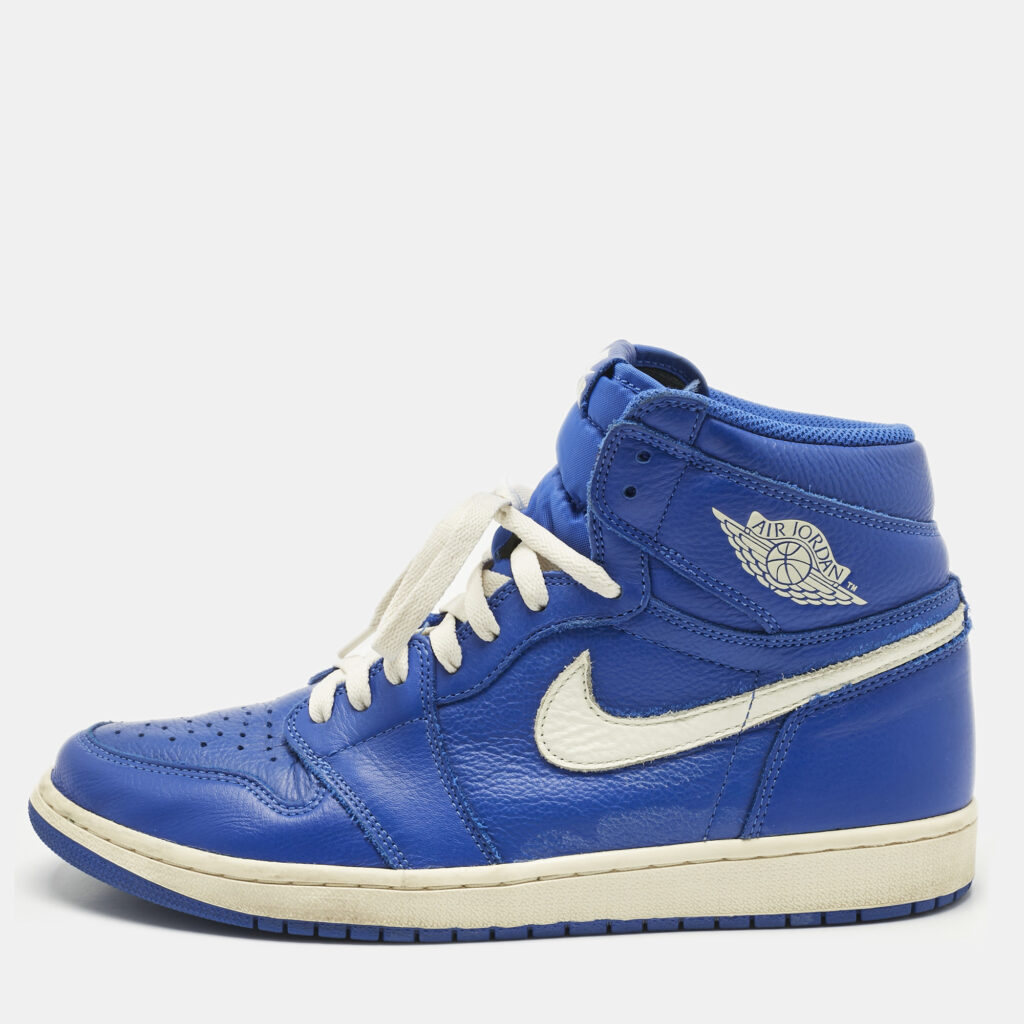 Air Jordans Blue/White Leather Jordan 1 Retro High Hyper Royal Sneakers Size 45 Air Jordans Blue/White Leather Jordan 1 Retro High Hyper Royal Sneakers Size 45