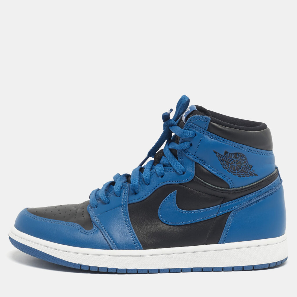 Air Jordans Blue/Black Leather Jordan 1 Retro High OG Dark Marina Blue Sneakers Size 42.5 Air Jordans Blue/Black Leather Jordan 1 Retro High OG Dark Marina Blue Sneakers Size 42.5