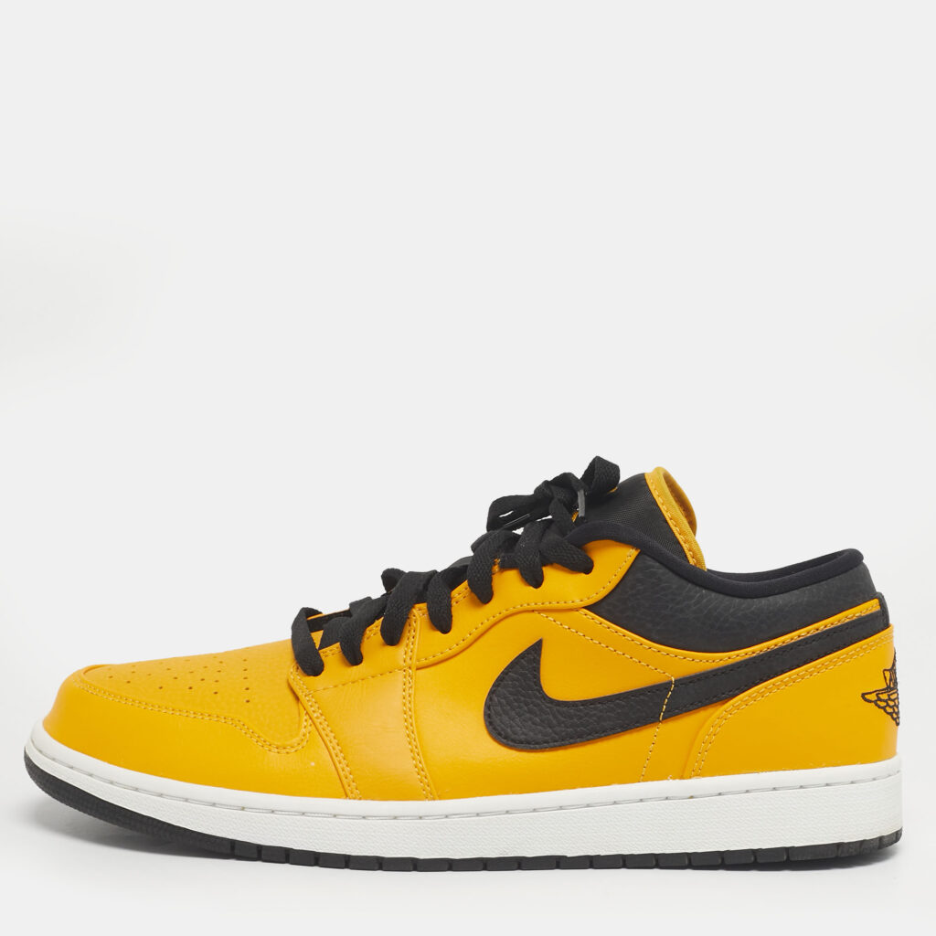 Air Jordans Yellow/Black Leather Jordan 1 Low University Gold Sneakers Size 45.5 Air Jordans Yellow/Black Leather Jordan 1 Low University Gold Sneakers Size 45.5