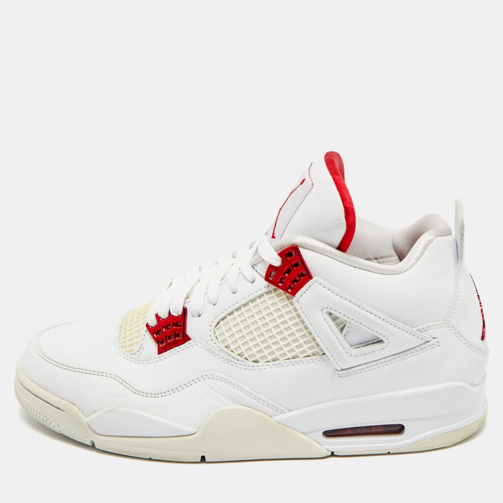 Air Jordans White Leather Jordan 4 Retro Metallic Red Sneakers Size 45 Air Jordans White Leather Jordan 4 Retro Metallic Red Sneakers Size 45