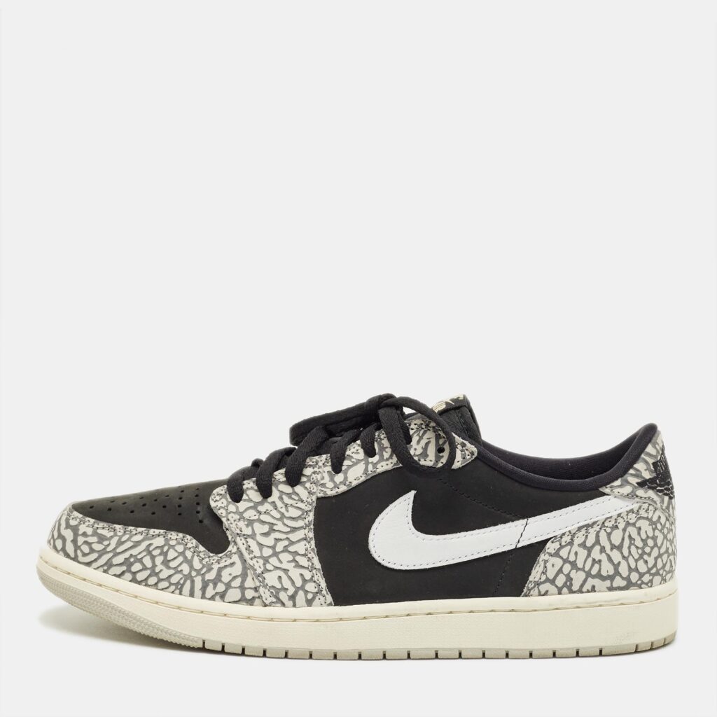 Air Jordans Black/Grey Nubuck and Leather Jordan 1 Retro Low OG Black Cement Sneakers Size 44.5 Air Jordans Black/Grey Nubuck and Leather Jordan 1 Retro Low OG Black Cement Sneakers Size 44.5