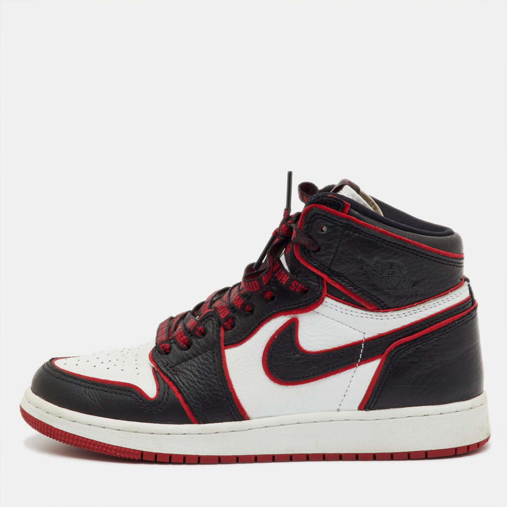 luxury-men-air-jordans-used-shoes-p1237408-001-1.jpg Air Jordans Black/White Leather Jordan 1 Retro High Bloodline Sneakers Size 37.5