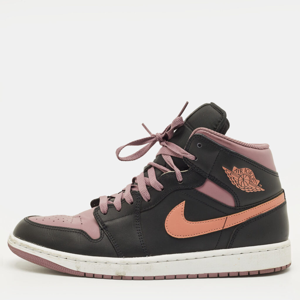 Air Jordans Air Jordan 1 Size 45 Tricolor Leather High Top Sneakers Air Jordans Air Jordan 1 Size 45 Tricolor Leather High Top Sneakers
