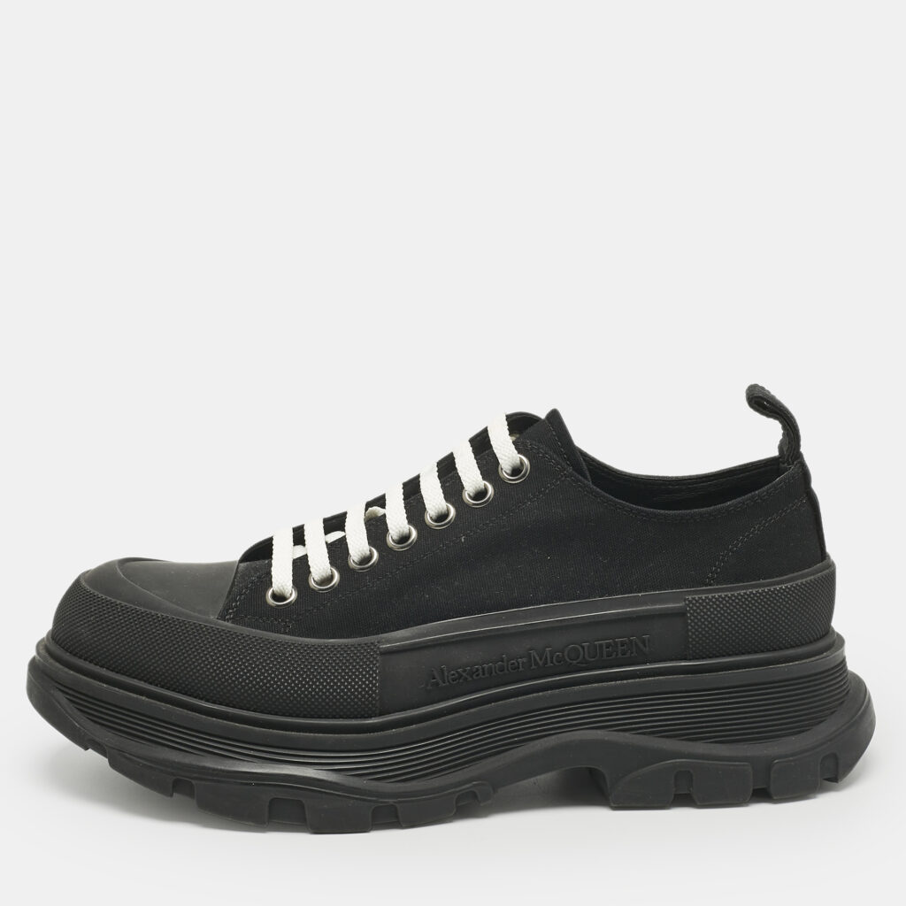 Alexander McQueen Black Canvas And Rubber Tread Slick Low Top Sneakers Size 42.5 Alexander McQueen Black Canvas And Rubber Tread Slick Low Top Sneakers Size 42.5