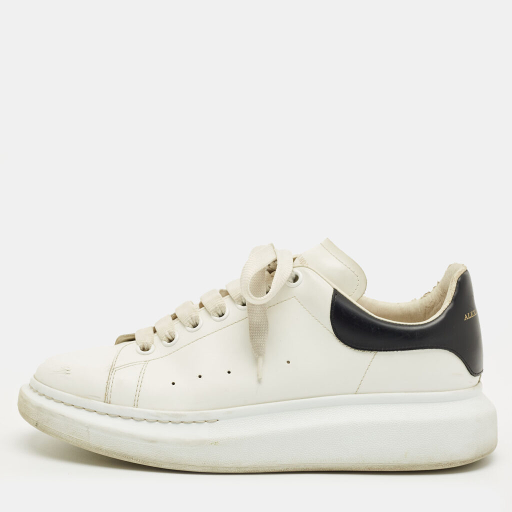Alexander McQueen White/Black Leather Oversized Sneakers Size 42 Alexander McQueen White/Black Leather Oversized Sneakers Size 42