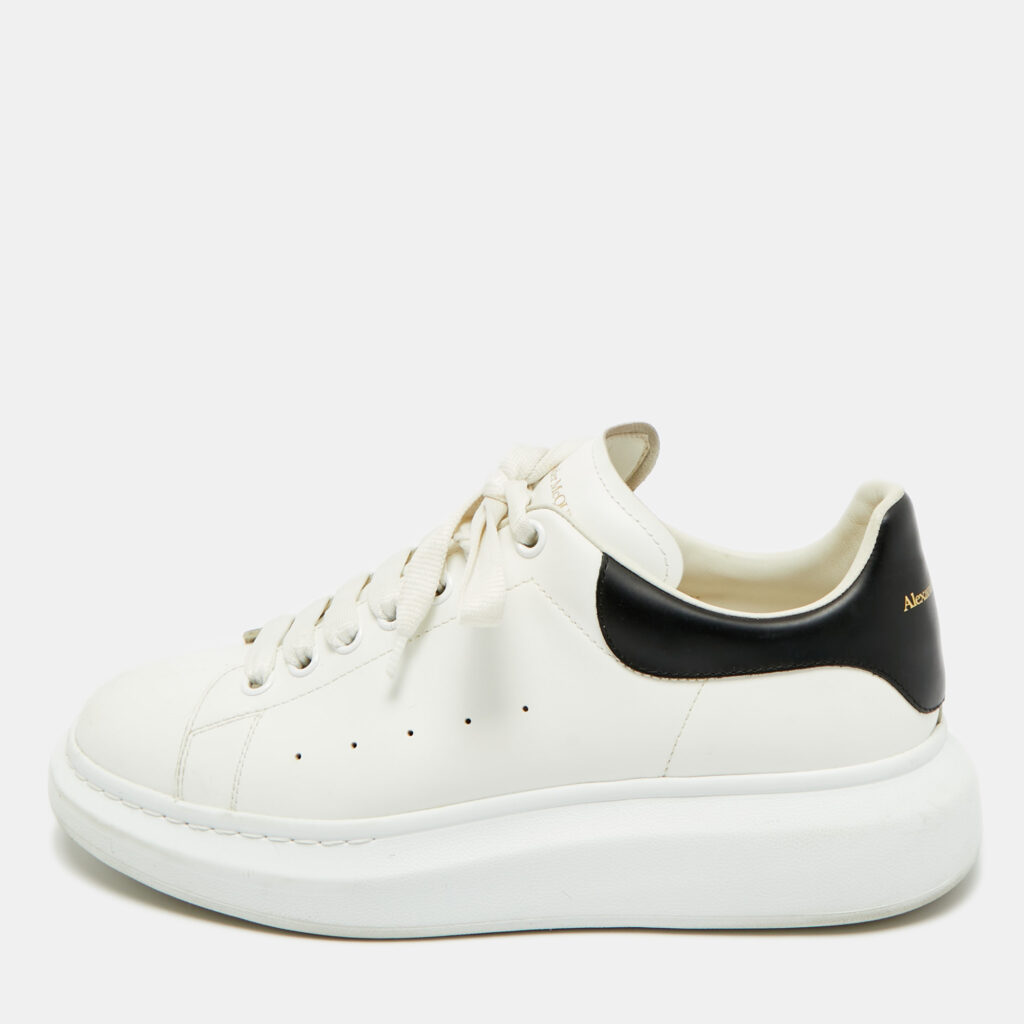 luxury-men-alexander-mcqueen-used-shoes-p1241743-001-1.jpg Alexander McQueen White/Black Leather Oversized Sneakers Size 43