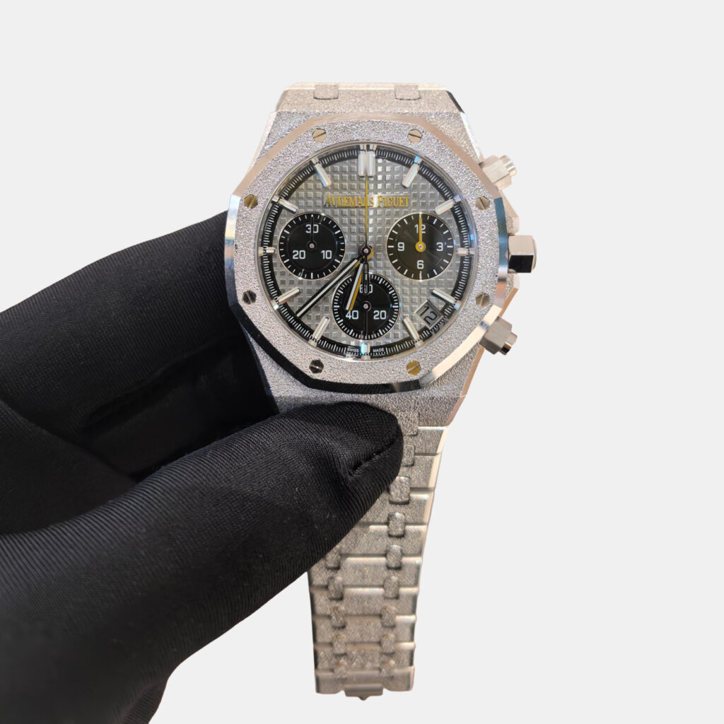 Audemars Piguet Royal Oak 26240BC Frosted White Gold Automatic Chronograph Panda Dial 41 mm Audemars Piguet Royal Oak 26240BC Frosted White Gold Automatic Chronograph Panda Dial 41 mm