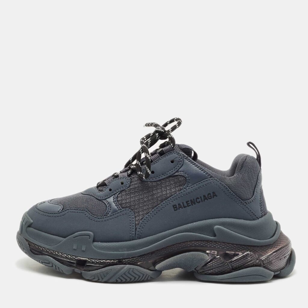 luxury-men-balenciaga-used-shoes-p1168350-003-1.jpg Balenciaga Navy Blue Faux Leather and Mesh Triple S Clear Sole Sneakers Size 41