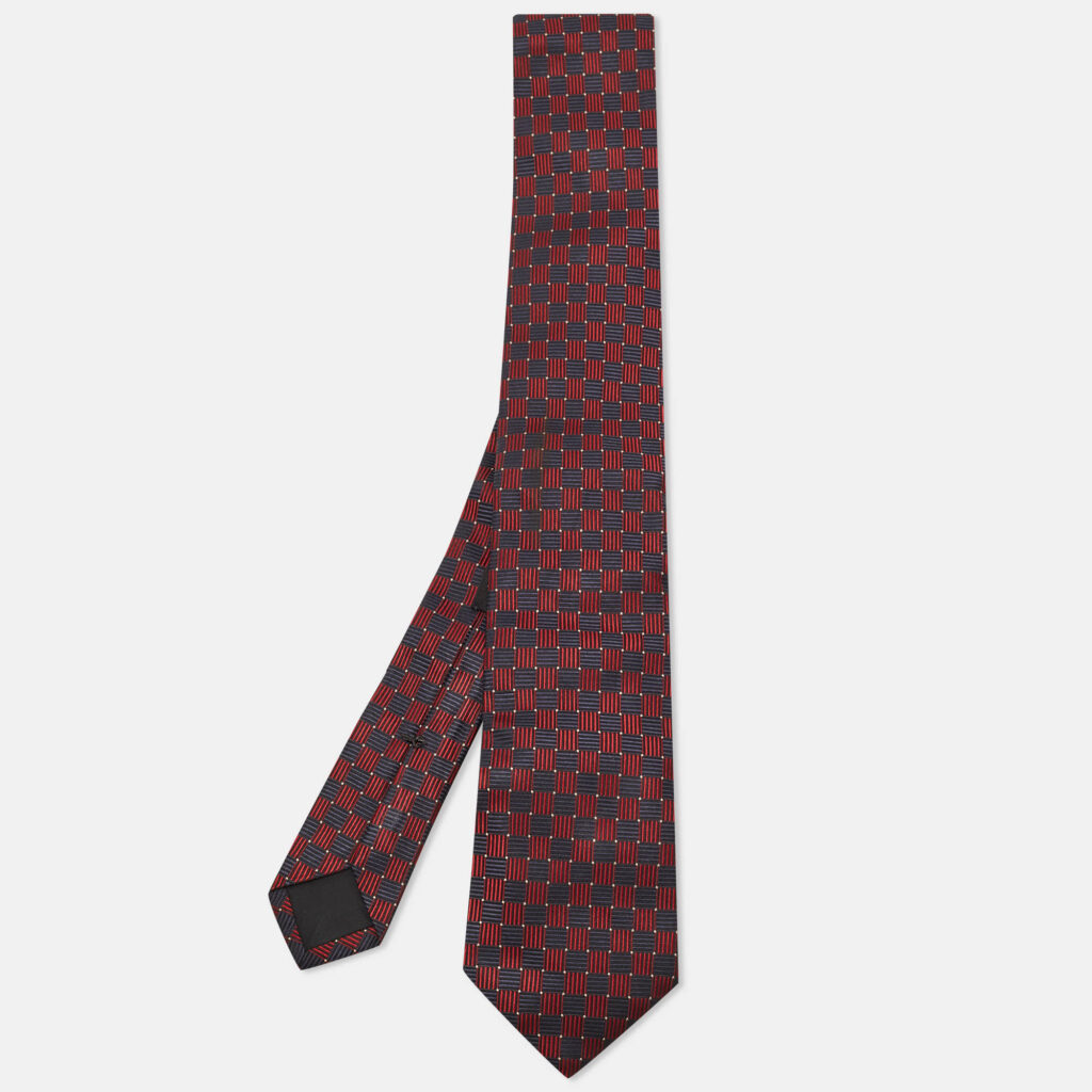 Boss By Hugo Boss Red/Blue Jacquard Silk Tie Boss By Hugo Boss Red/Blue Jacquard Silk Tie