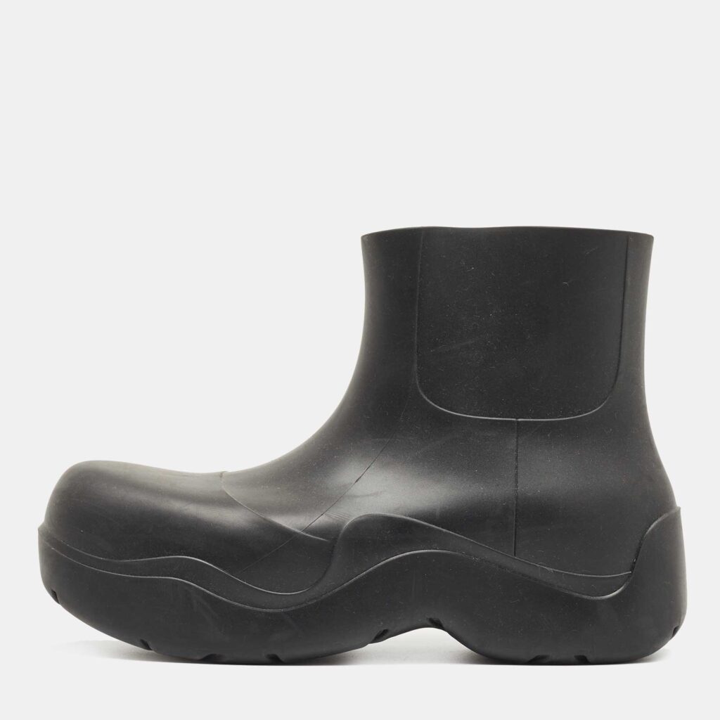 Bottega Veneta Black Rubber Puddle Ankle Boot Size 42
