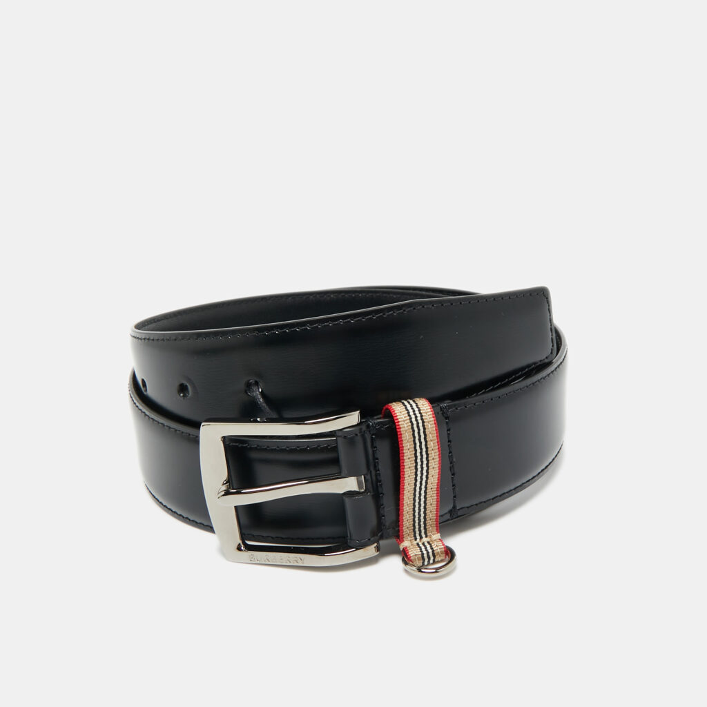 Burberry Black Leather Gray Buckle Belt 85CM Burberry Black Leather Gray Buckle Belt 85CM
