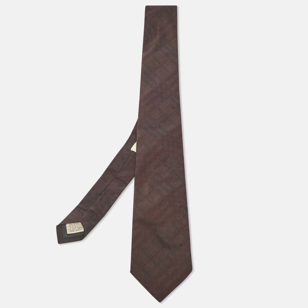 Burberry Burgundy Checks Wool & Silk Tie Burberry Burgundy Checks Wool & Silk Tie