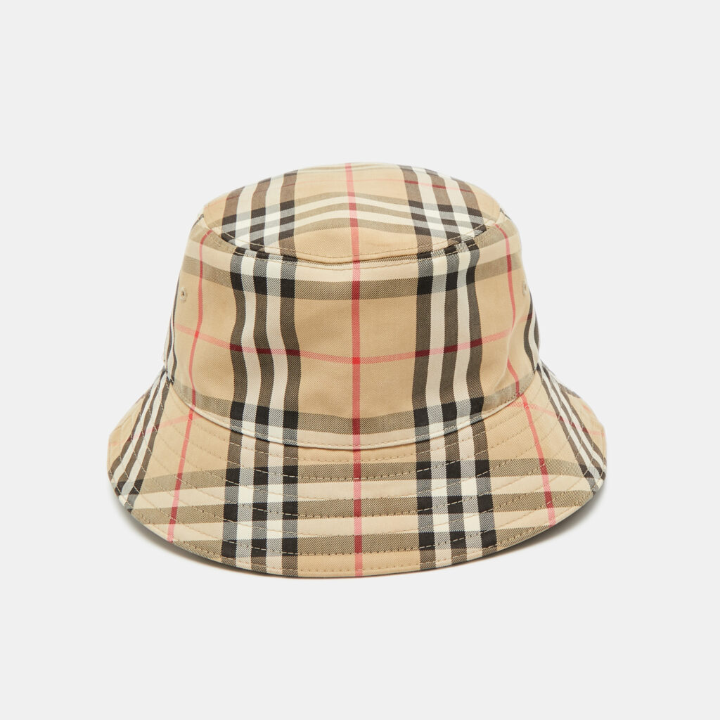 luxury-men-burberry-used-accessories-p1242631-001-1.jpg Burberry Beige Vintage Check Bucket Hat M