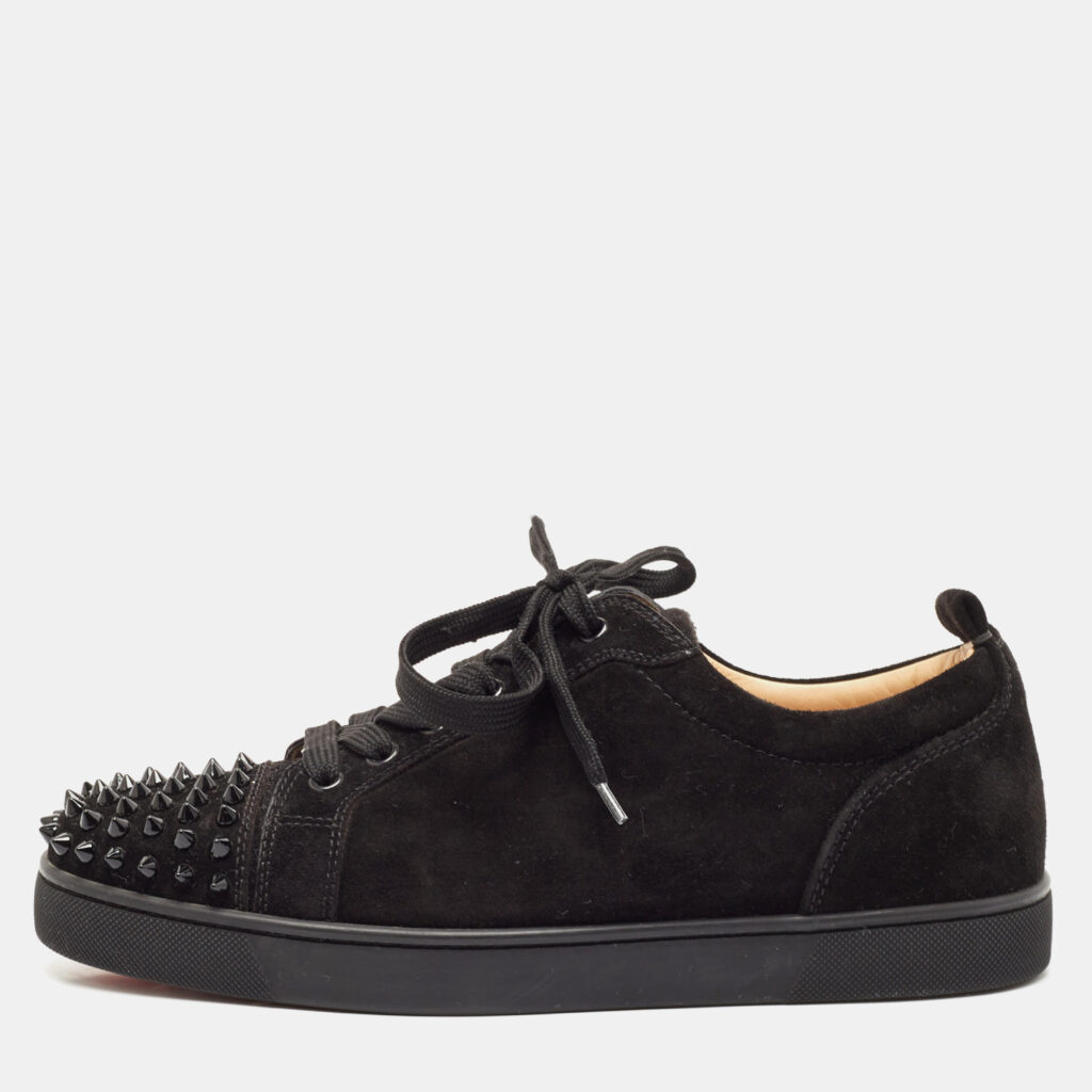 Christian Louboutin Black Suede Louis Junior Spikes Low Top Sneakers Size 40.5 Christian Louboutin Black Suede Louis Junior Spikes Low Top Sneakers Size 40.5