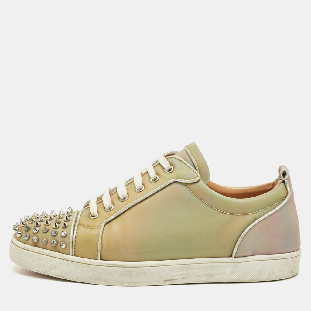 Christian Louboutin Iridescent PVC Louis Junior Spikes Low Top Sneakers Size 44 Christian Louboutin Iridescent PVC Louis Junior Spikes Low Top Sneakers Size 44