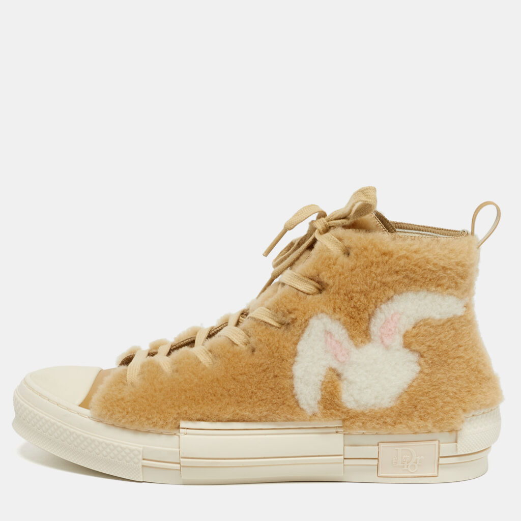 Dior Beige Leather and Shearling Fur B23 High Top Sneakers Size 42 Dior Beige Leather and Shearling Fur B23 High Top Sneakers Size 42
