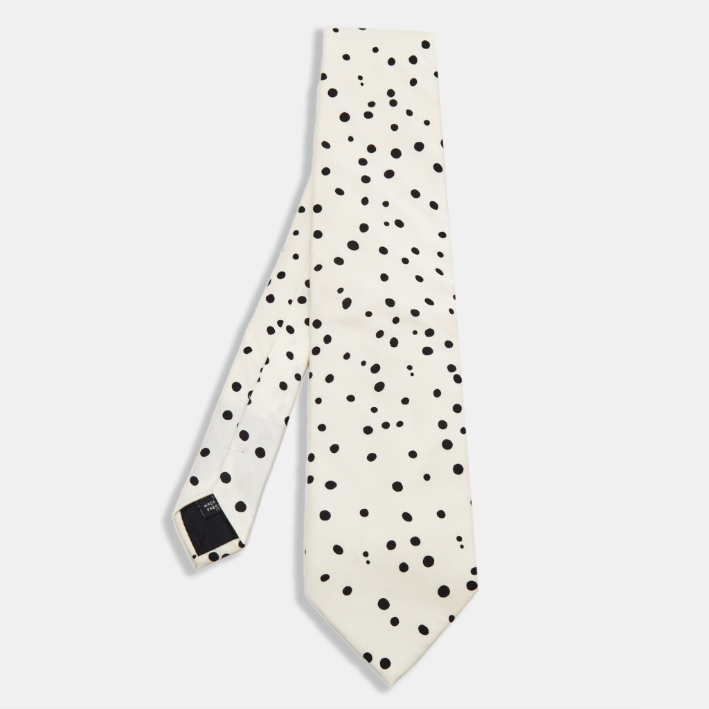 Dolce & Gabbana White Dot Printed Silk Satin Tie Dolce & Gabbana White Dot Printed Silk Satin Tie
